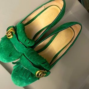 GG SHOES. BEAUTIFUL GREEN SUEDE!  Gold HW.